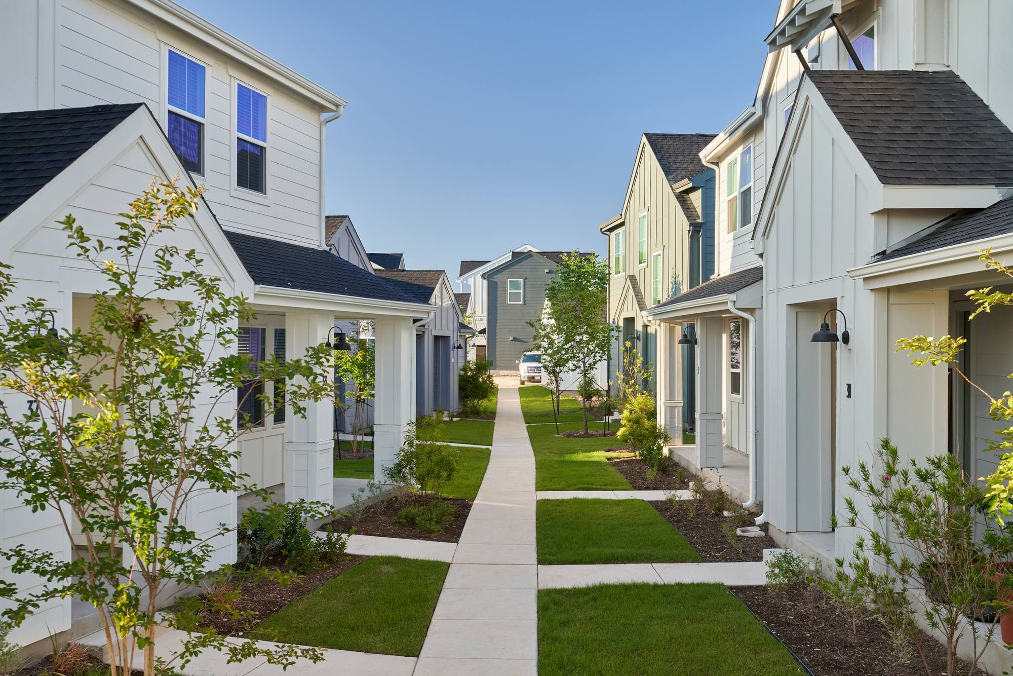YardHomes® Hero Way