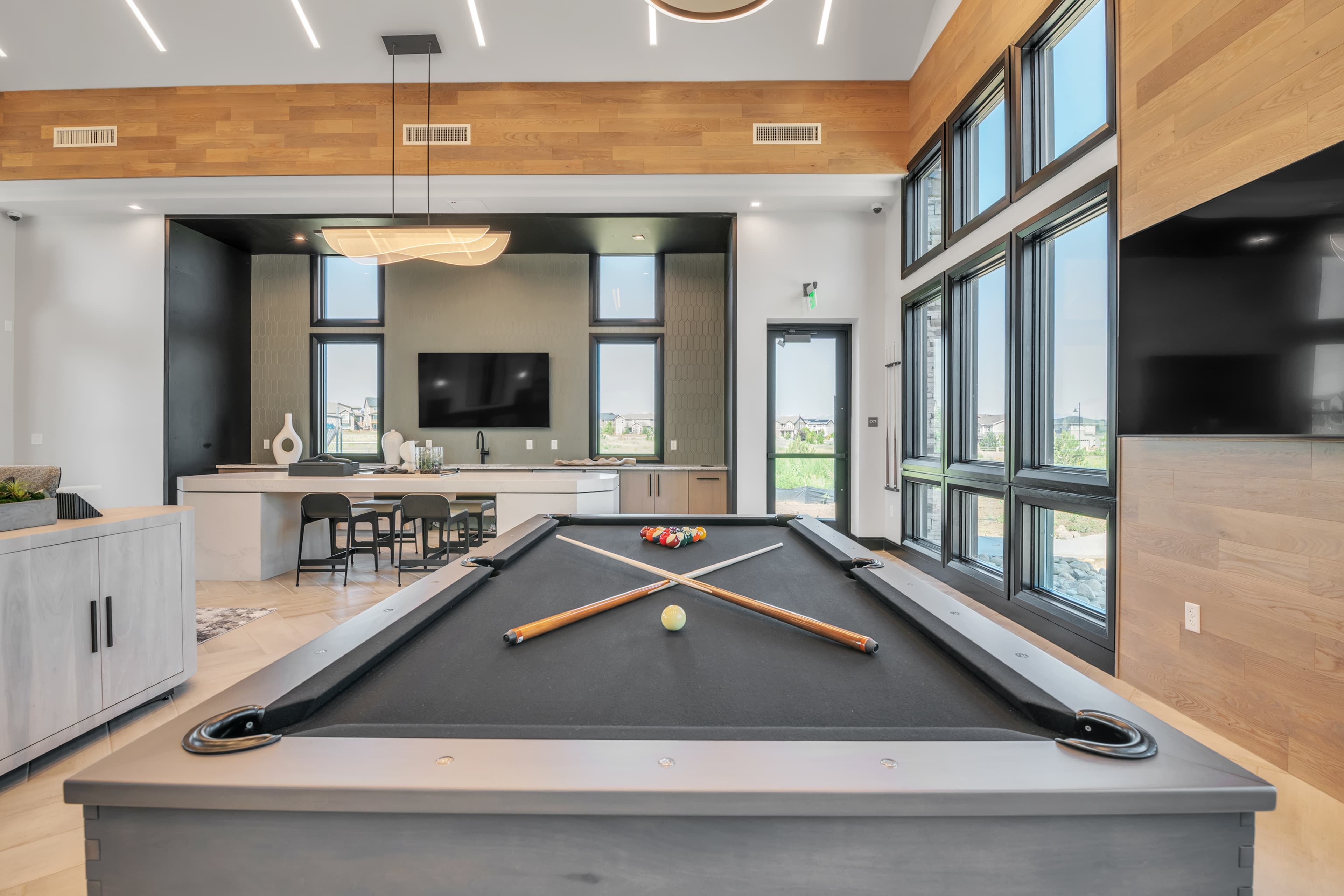 AuraColliersHill_INT_Amenities_Billards_July2023.jpg